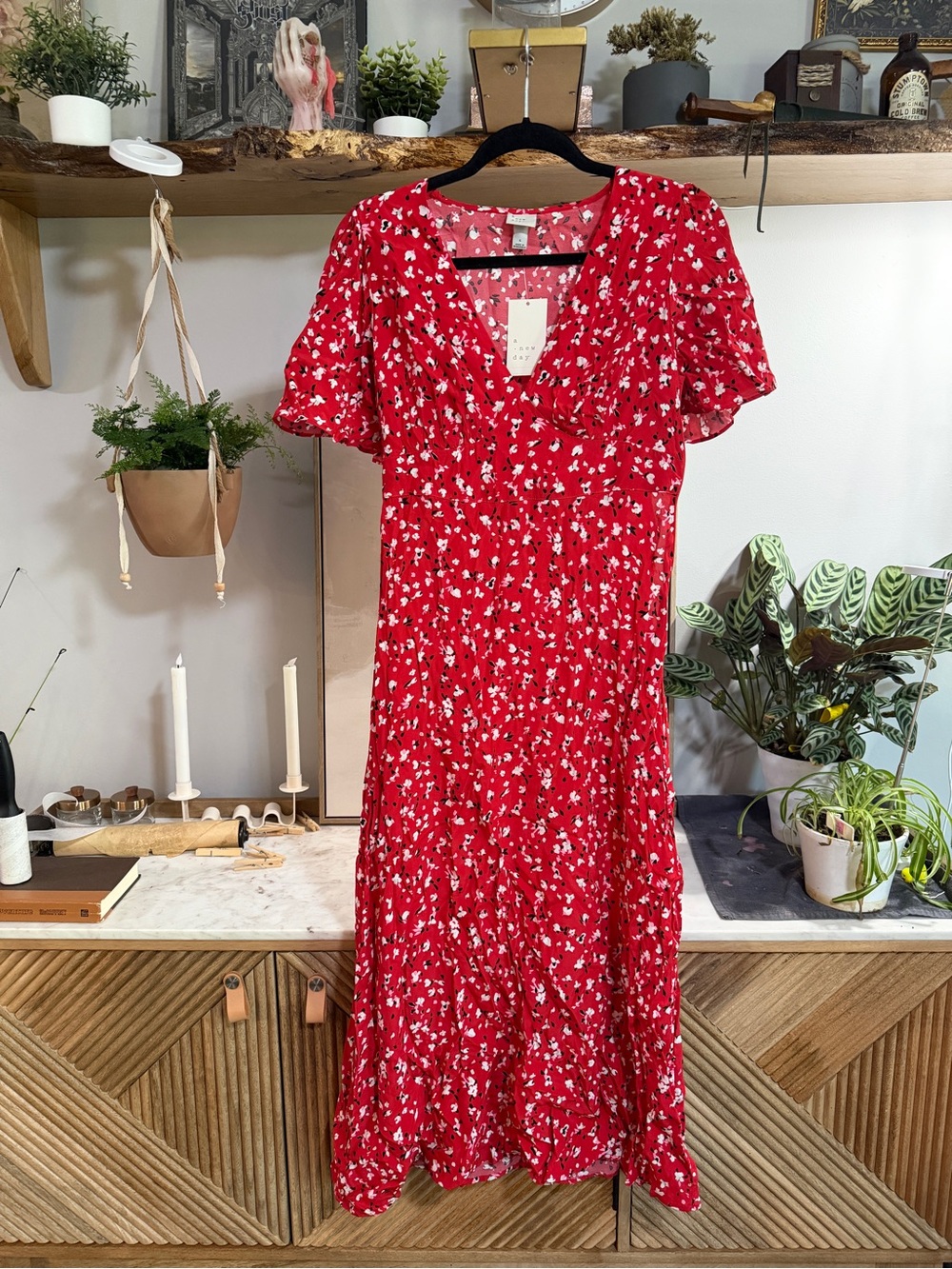 NWT a new day Red Floral Short Sleeve Side Zip V-Neck Midi Dress